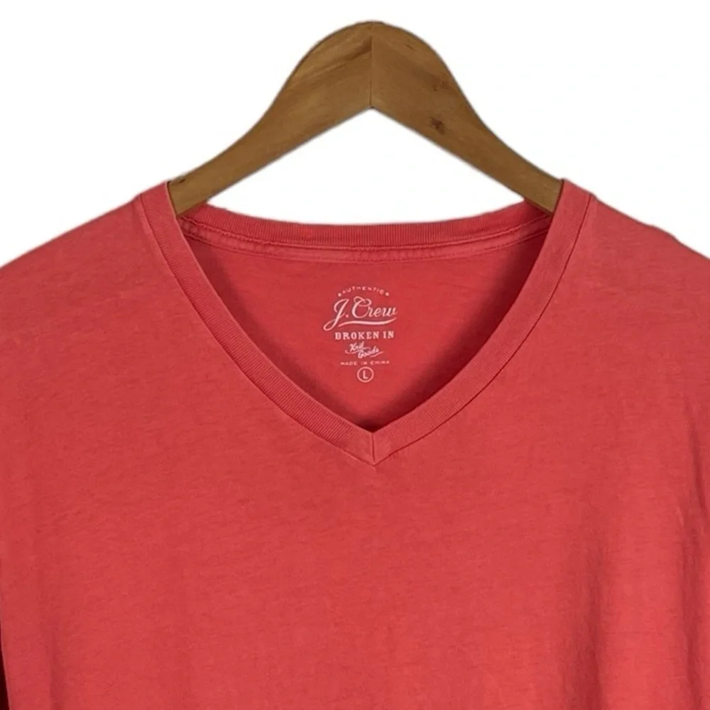 TS984 Men’s J. Crew Knit Goods Broken In V Neck T Shirt L